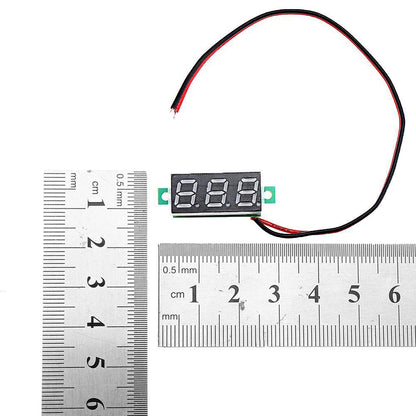 LED Voltmeter Spannung Digital Anzeige 0.28 Zoll 2,5V-30V - diverse Farben - NEU